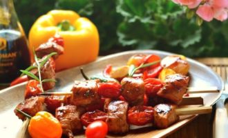 Шашлыки «Домашние» с куриным филе и помидорами
